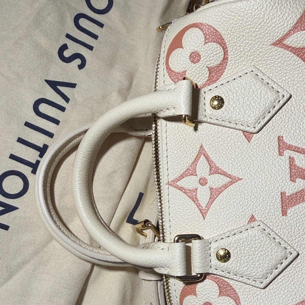 Louis Vuitton Monogram Empreinte Speedy Bandouliere 20 - Picture 10 of 12